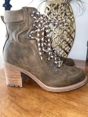 Carlos Santana Women's Lace-Up Ankle Boots with Block Heel Size 7.5