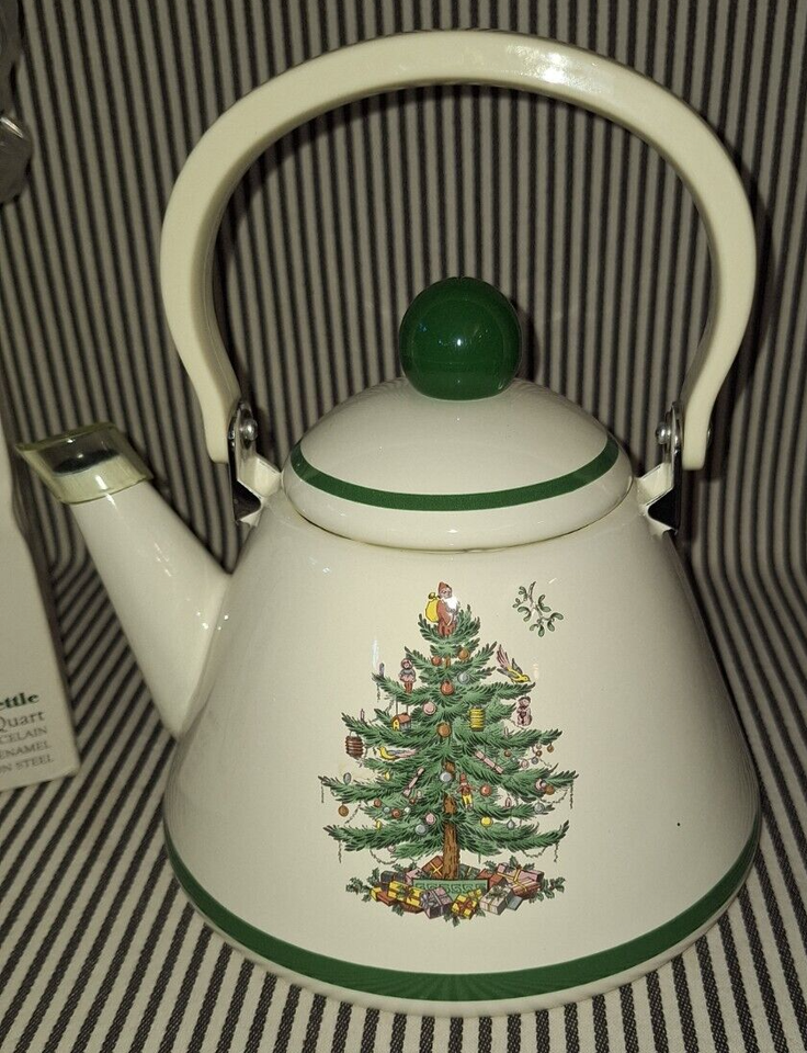 NIB NWT SPODE CHRISTMAS TREE TEA KETTLE POT 2.5 QT PORCELAIN ENAMEL