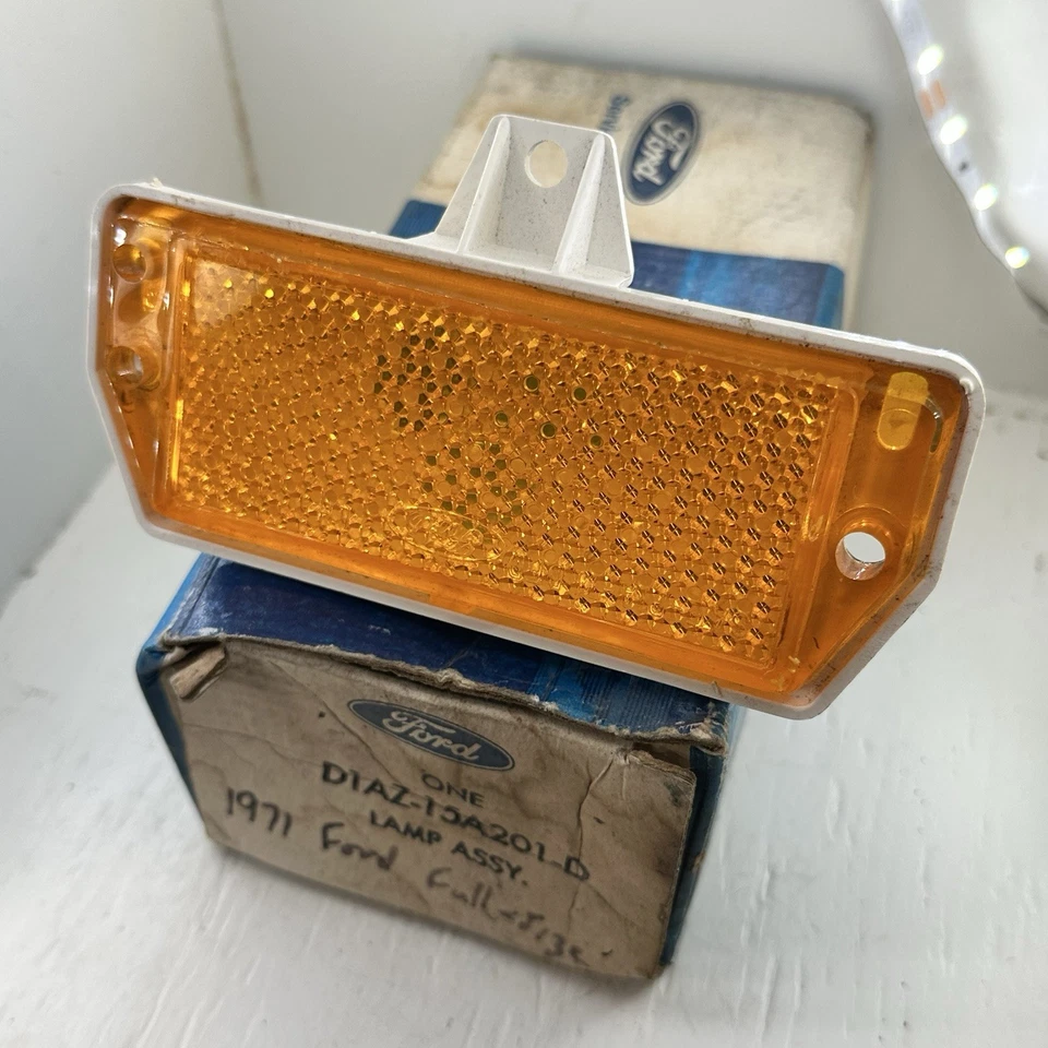 Nuevo conjunto de lámpara OEM FORD D1AZ-15A201-D compatible con 71-73 Galaxie LTD XL 71-72 personalizado Foto 4 de 4