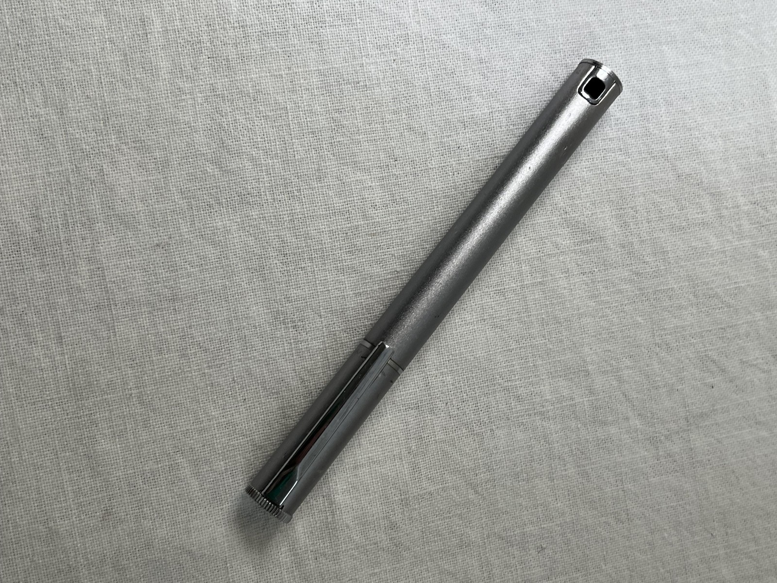 Unique Flame Silver Stick Japan Tobacciana