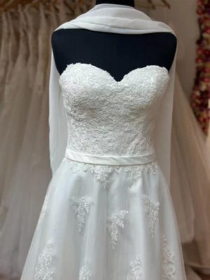 HBH Brautmode I Kurzes Brautkleid aus Spitze incl. Schal Einzelstück Gr.36 - Bild 1 von 3