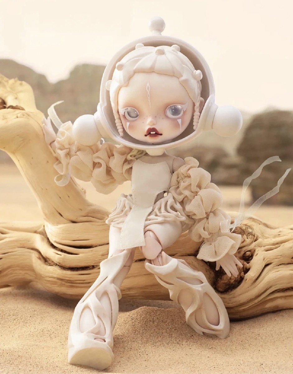 レアフィギュア　SKULLPANDA WHITE DEW アクションフィギュア SKULLPANDA WHITE DEW Action Figure
