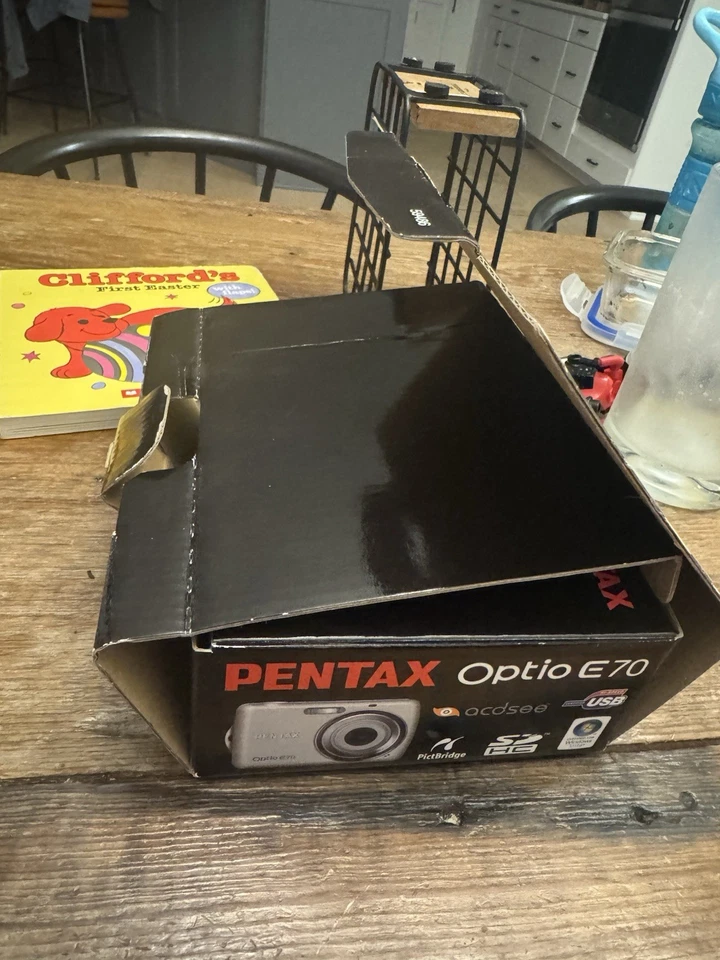 Cámara digital compacta PENTAX Optio E70 10 MP 3x zoom nueva - caja abierta - falta CD Foto 3 de 4