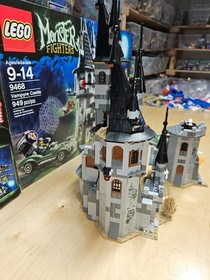 LEGO Monster Fighters: Vampyre Castle 9468 &ndash; Complete with Box and Manuals