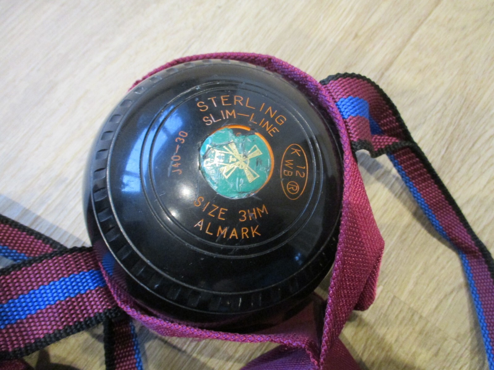 Set 4 ALMARK STERLING SLIMLINE LAWN BOWLS Size 3HM heavy med c/w