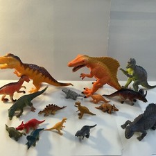 Dinosaurs Lot Of 17 Different Sizes