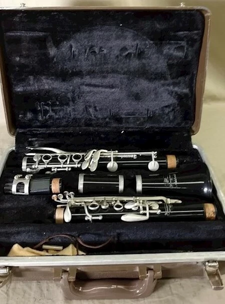 Buescher Aristocrat Clarinet Made In USA With Case Good