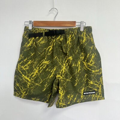 Urban Outfitters iets Frans Dye Tech Badeshorts grün. XS. UVP £34.