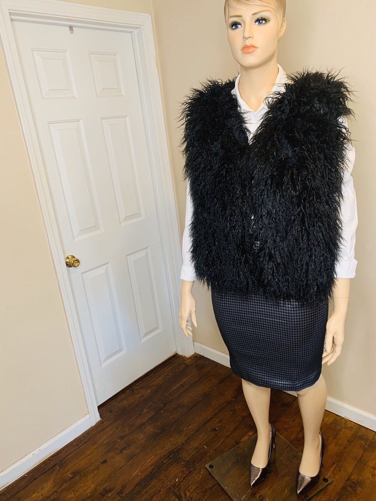 Furry Vest Jacket Sleeveless With Skirt