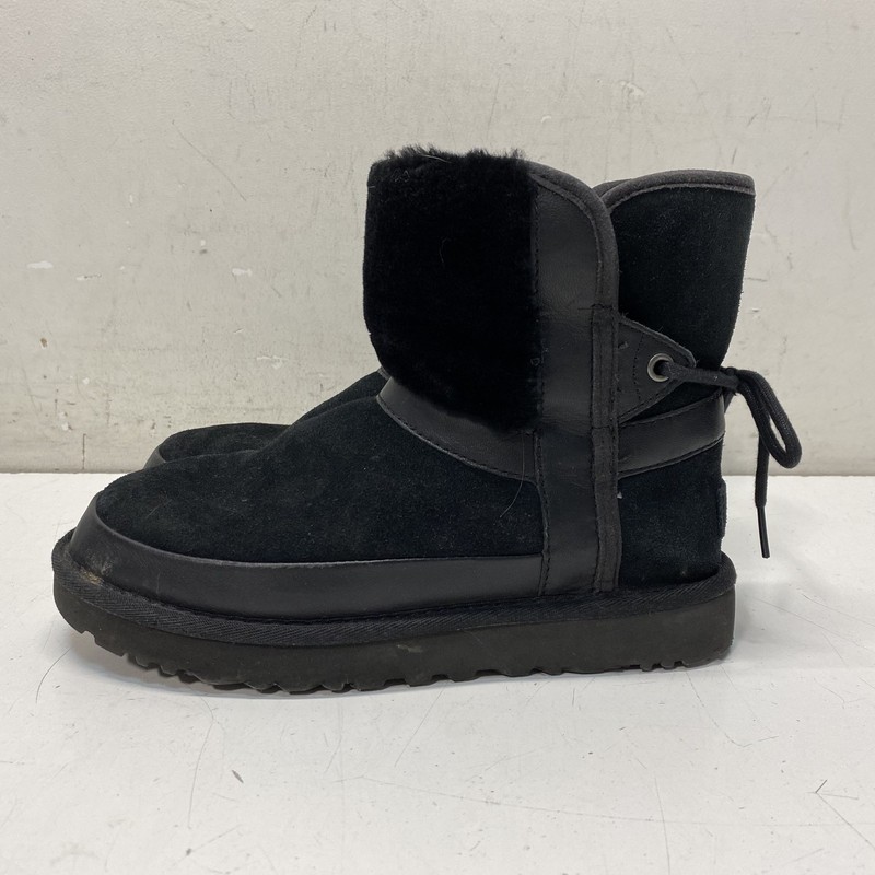 UGG Black Solid Shearling Boots Women Size 7