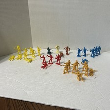 Lot Of 31 Colored Cowboys And Indians Plastic Figures MPC