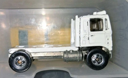 Vintage 1979 Mattel Hot Wheels Diecast Flat Nose White Semi Truck Cab / Trailer