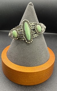Vintage Bell Trading Co. Sterling Silver Green Turquoise Cuff (20.6g)