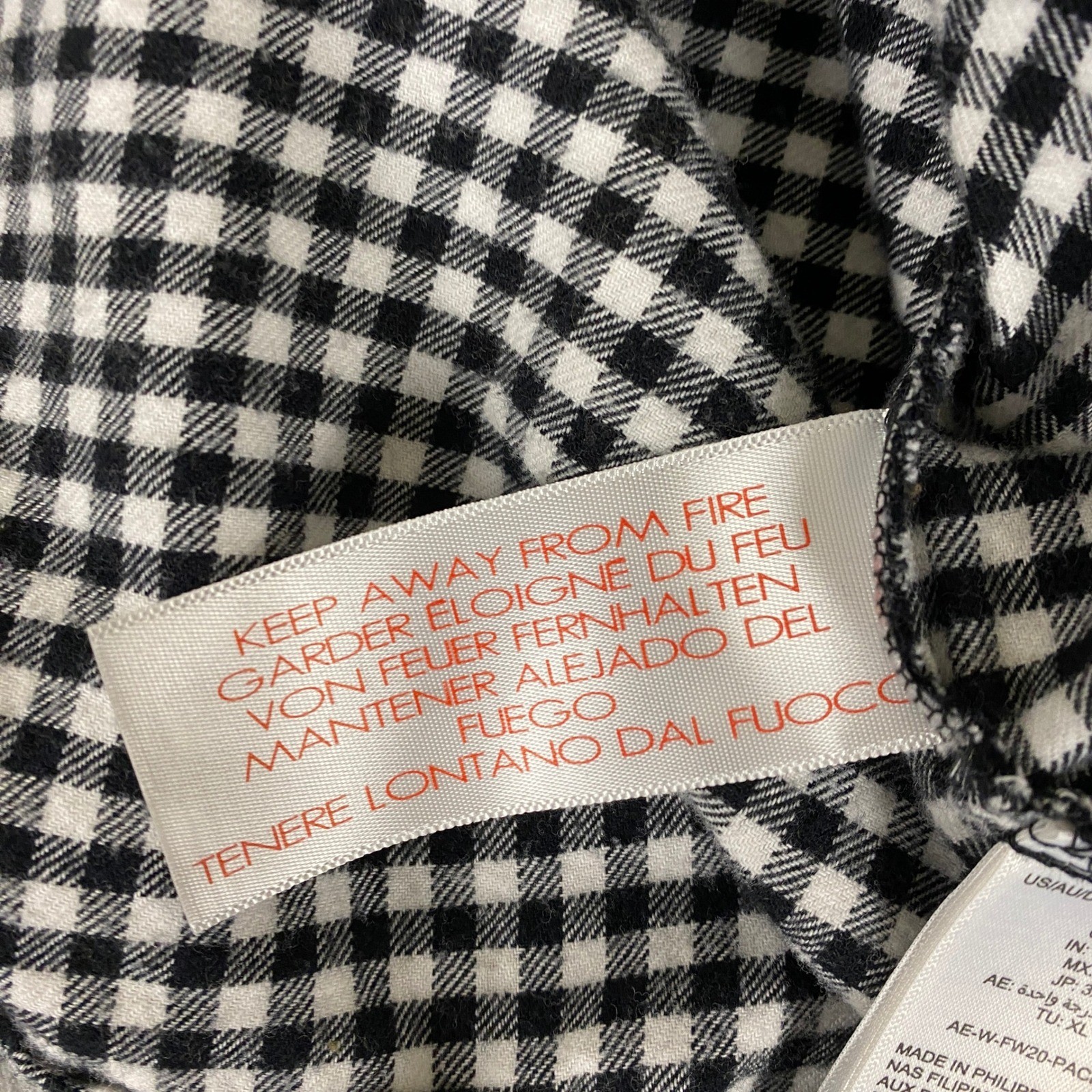 Amazon Essentials Flannel Button Down Shirt Women… - image 5