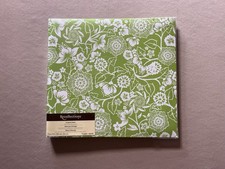 12  X 12  Green/White Floral Scrapbook Includes 20 Top Loading Page Layouts NEW