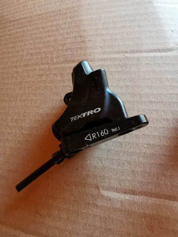 Tektro Flat Mount Hydraulic Brake with R160 Mount *Rear description*