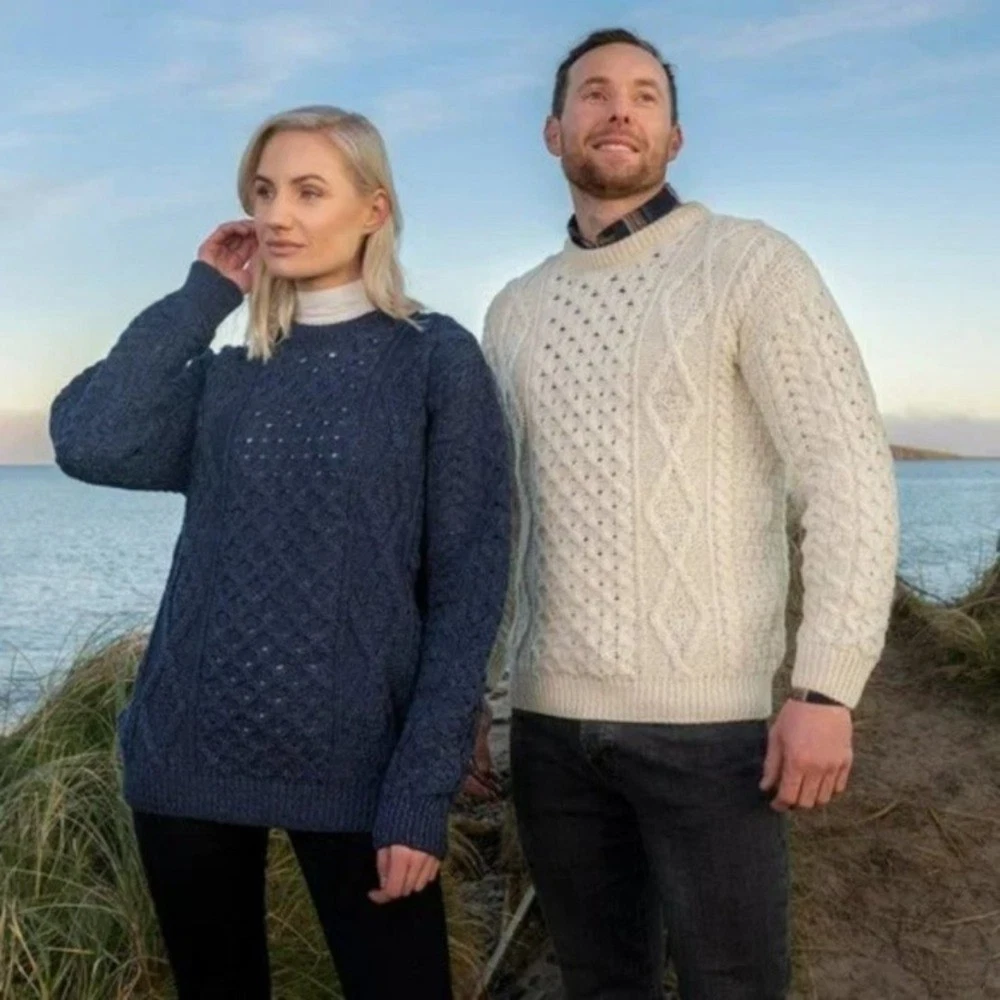 Oak Tree Original Wool Crew Sweater Blue navy unisex chunky cable knit size XL