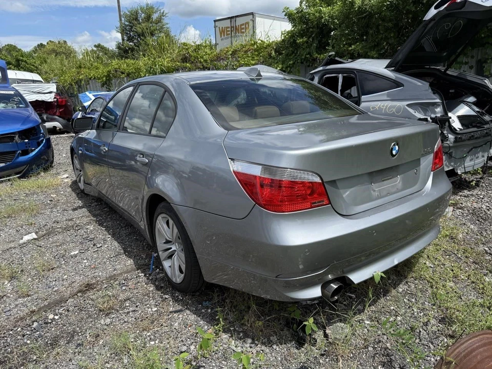 Carrier Excluding Xi Rear Automatic Transmission Fits 06-07 BMW 530i 574116 Foto 4 de 4
