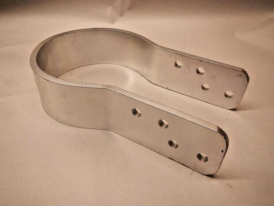 Soporte guardabarros horquilla delantera para Suzuki TS185 1971-1979 K&W Enterprises F-1032 TS 185 NUEVO DE STOCK Foto 3 de 4