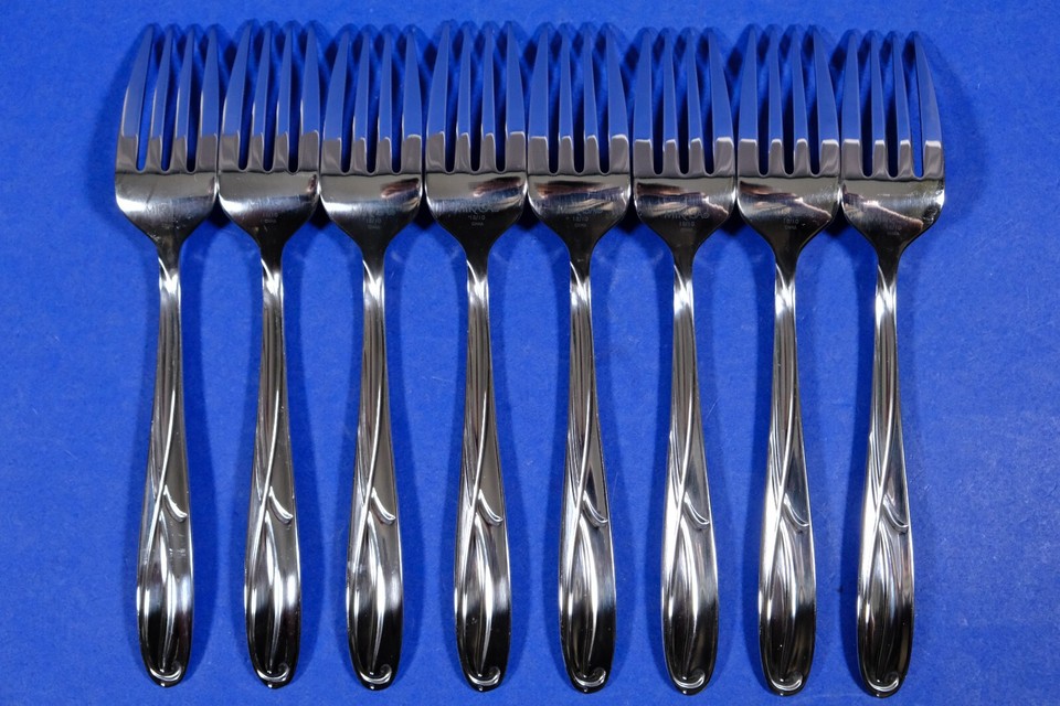 Mikasa Cocoa Blossom Dinner Fork - 18/10 Stainless Steel Flatware Piece (Individual) - View #9