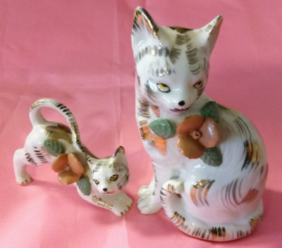 Vintage CHASE Momma Cat & Kitten Hand-Painted Figurines JAPAN (1950's)