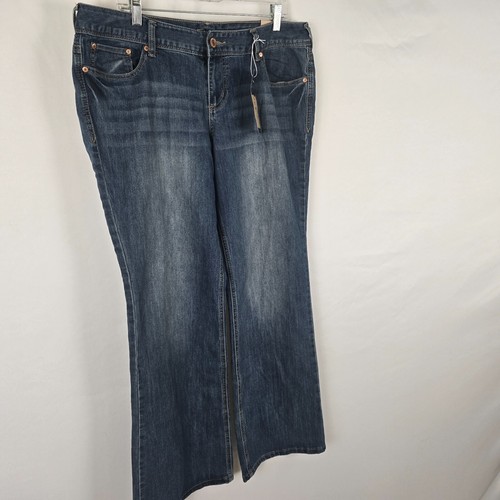 Maurices Ellie Jeans Women's 15 / 16 Reg Blue Medium Wash Straight Fit NWT - Picture 15 of 18