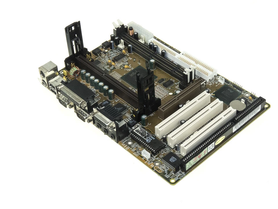 Intel 671V15 FW82443EX Slot 1 2x SDRAM 3x PCI ISA AGP - Image 2 of 2