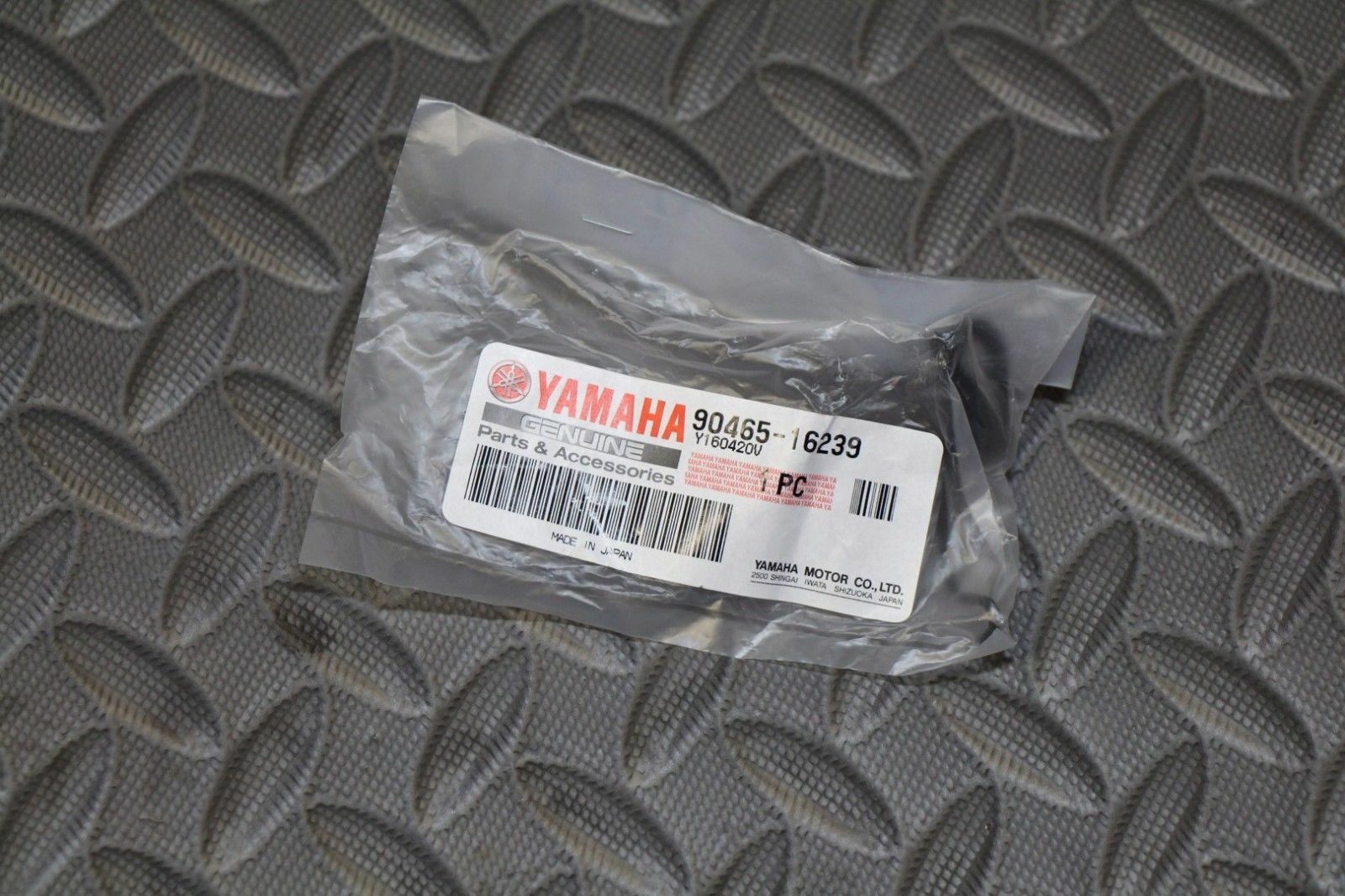 NEW Yamaha Banshee clutch cable holder case clamp 904651623900 eBay