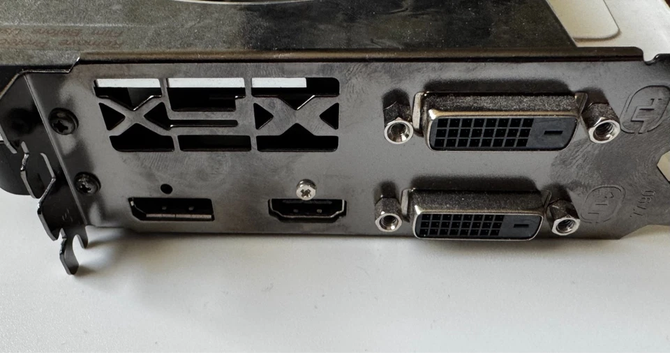 XFX Double D Radeon R9 290X 1000MHz 8GB DDR5 DP HDMI 2 x DVI Graphics Card - Image 3 of 3