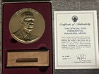 Barack Obama 2009 Official Inaugural Medal With Gift Box , COA & Stand , New — photo 1