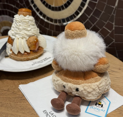  Amuseables St Honoré Cake ぬいぐるみ Jellycat Amuseables St. Honoré Cake This is my favorite! I love it