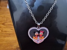 Disney micky and Minnie mouse necklace