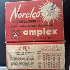 Vintage Norelco PF 4 Photoflashbulbs Class M Bulbs Fullbox Of 10