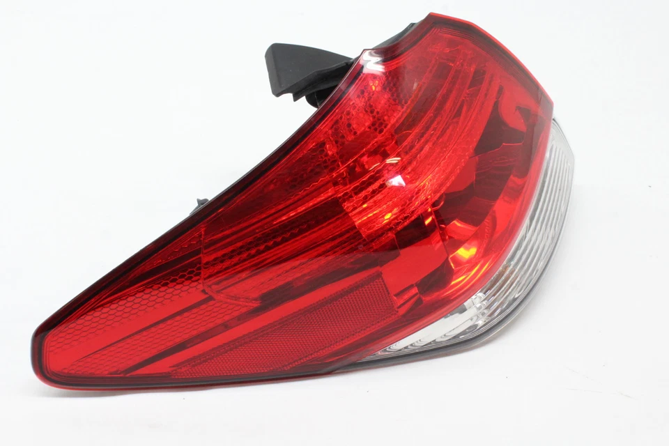 Luz trasera izquierda Subaru Outback 2014 10 11 12 13 14 Foto 4 de 4