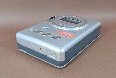 Aiwa Vintage Walkman HS-RM436 Cassette Player & Radio | eBay