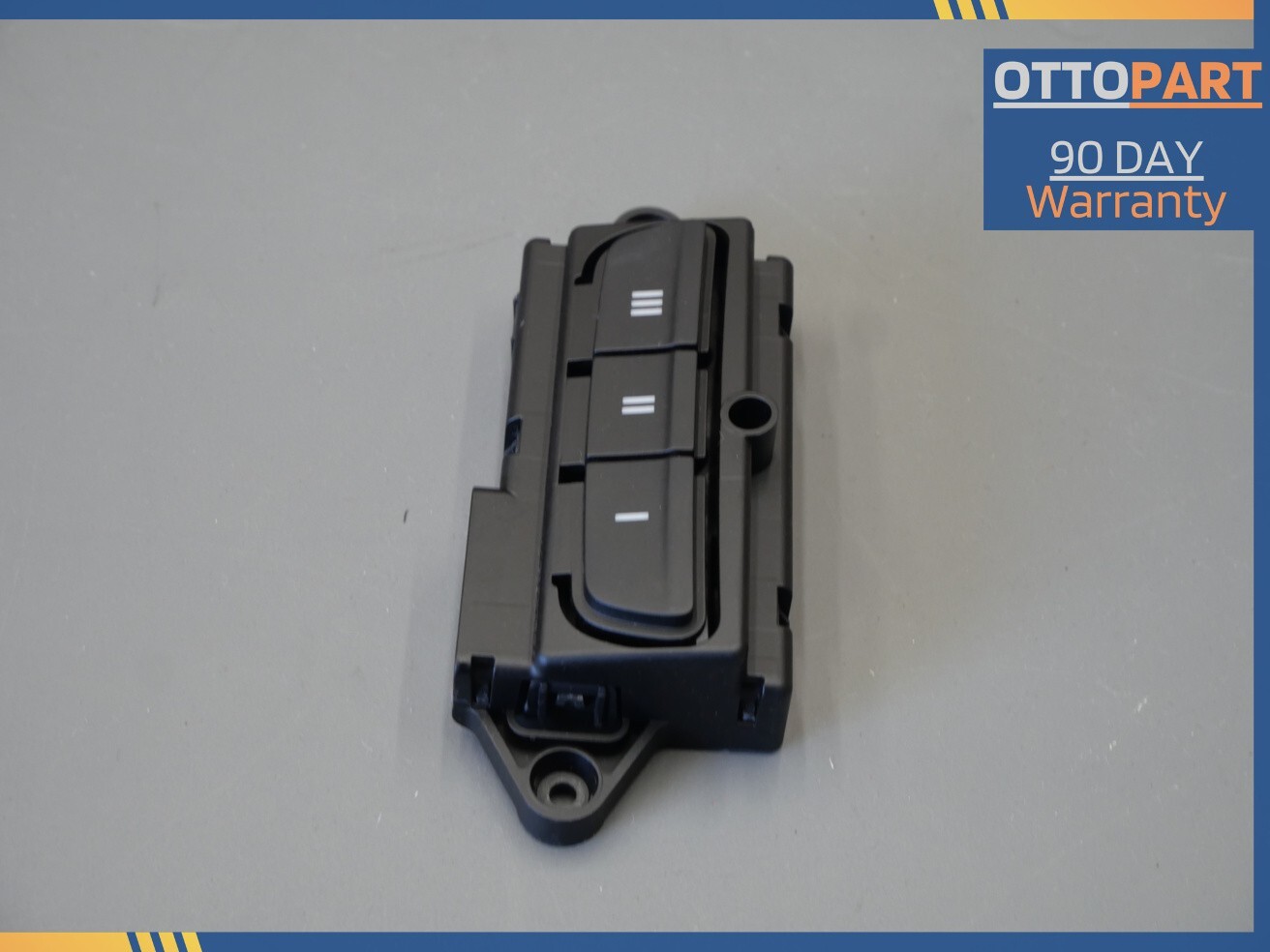 Maserati Ghibli 2017-2020 Dome light switch P/N 6700247170