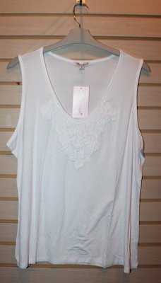 white flowy shirt plus size