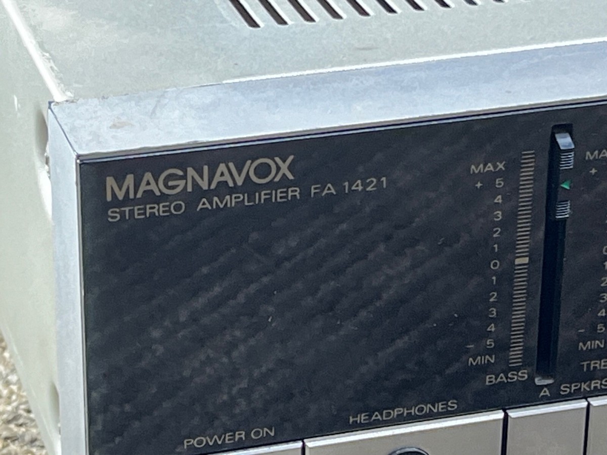 Magnavox Model FA-1421 Stereo Amplifier Tuner Tested Magnavox Model FA-1421 Stereo Amplifier Tuner Tested