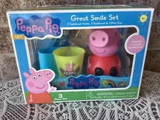 Peppa Pig Travel Toothbrush  Holder & Rinse Cup Great Smile Set New in Box