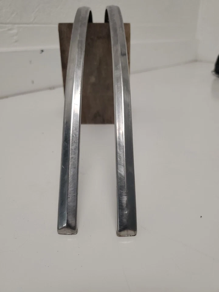 Mercury Monterey 1953 2 puertas techo rígido cuarto reposabrazos molduras de molduras inferiores Foto 2 de 4