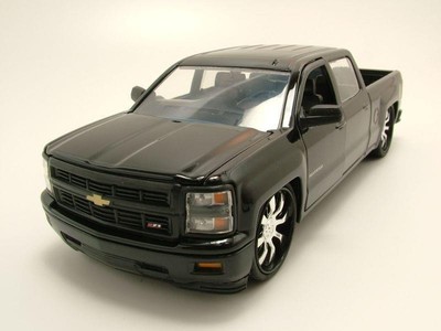Chevrolet Silverado Pick Up 2014 schwarz Just Trucks Modellauto 1:24 Jada Toys