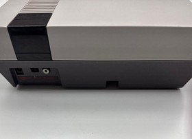 Nintendo NES Console Bundle Ctrl Zapper 4 Games Super Mario 1-3 DONKEY KONG JR