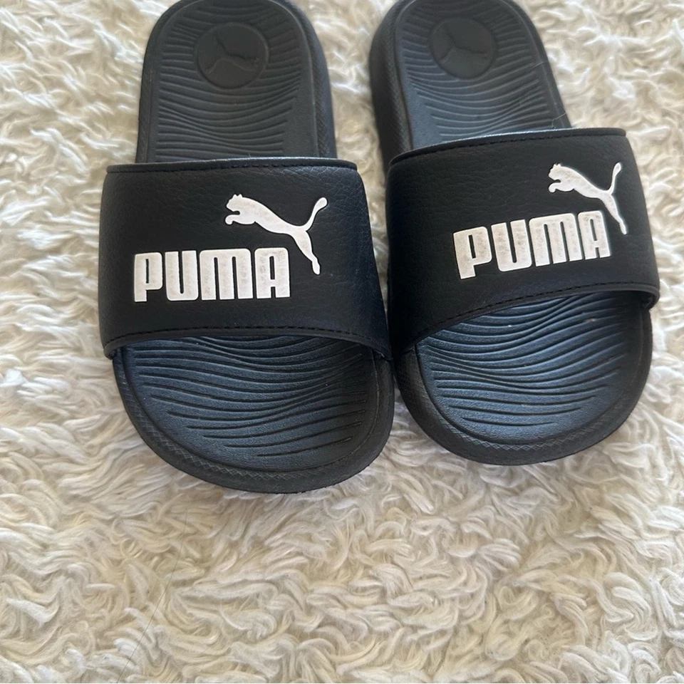 Puma Cool Cat 2.0 Little Kids Slides Black Size 12 EUC - Image 4 of 4