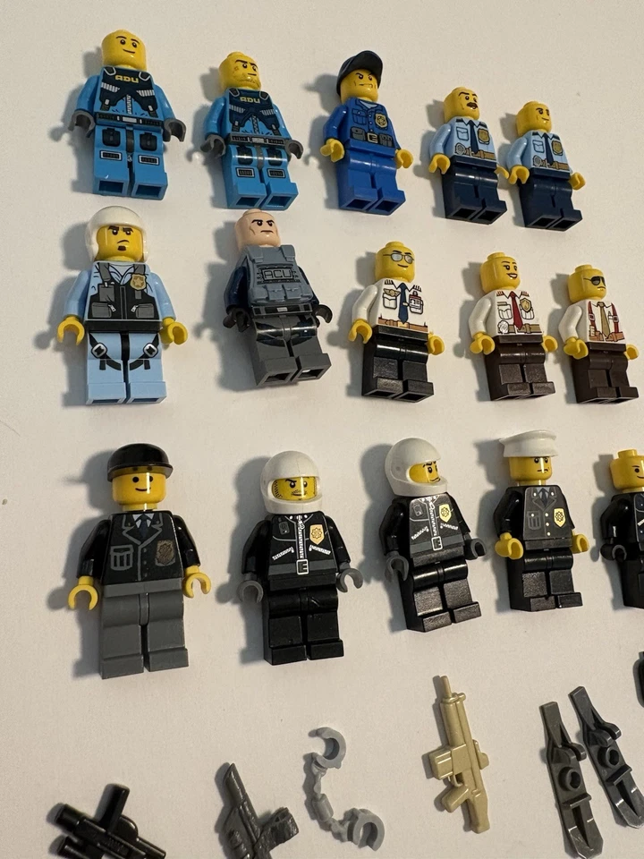 LEGO Minifigures Police Collection Vintage Lot With Accessories - Image 3 of 4