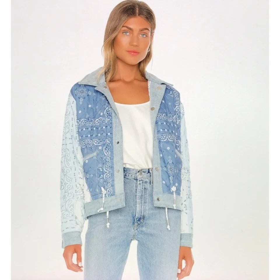 BLANKNYC Reversible Bandana Patchwork Quilted Jacket Size L - Image 2 of 4