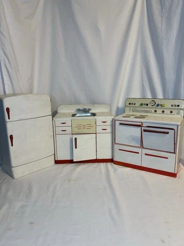 Vintage Wolverine Tin Litho Toy White 3 pc Kitchen Sink Stove Refrigerator