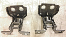 1999 jeep grand cherokee door hinge bracket set ( passenger rear ) 1999-2004