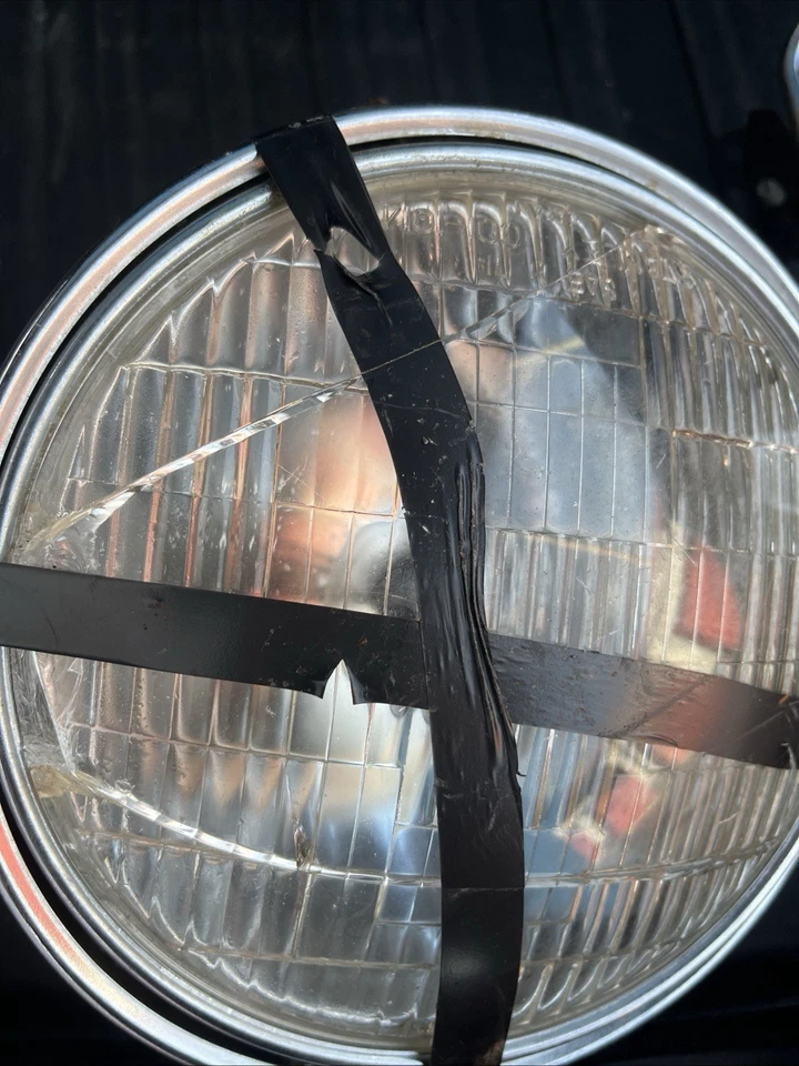 1981 80-83 Kawasaki LTD 550 KZ550 OEM Chrome Headlight Bucket With Mount Ears - Image 4 of 4