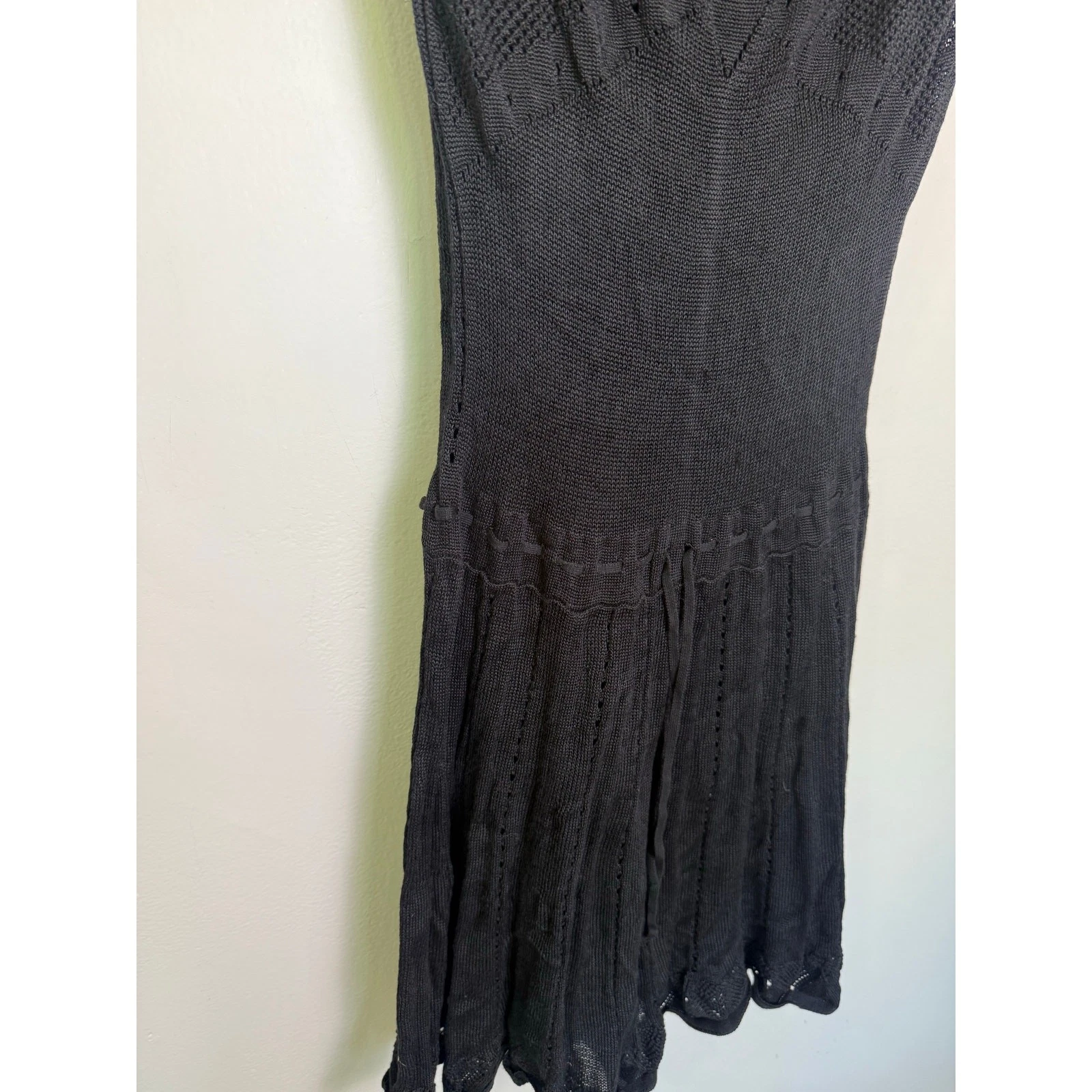 UNDERCOVER Abito Victoria’s Secret nero in maglia all’uncinetto aderente e svasato grande boho festival