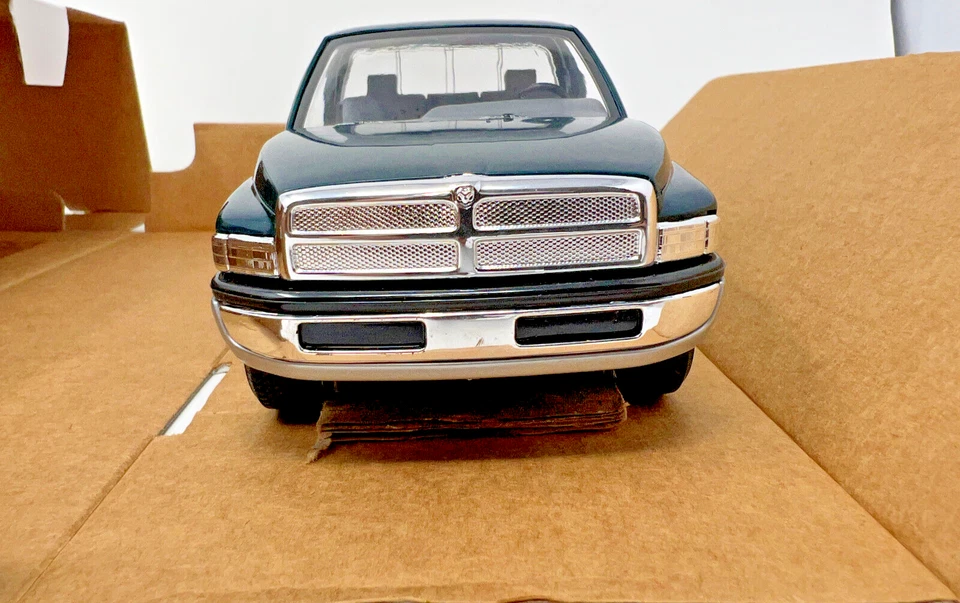 AMT ERTL 1995 - Camioneta pickup Dodge Ram 2500 #6195EO verde esmeralda + plata 1:25 Foto 4 de 4